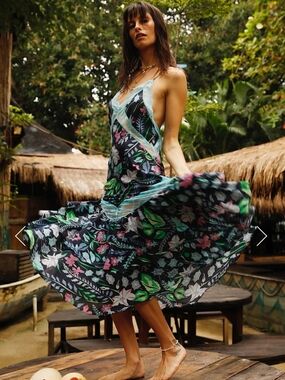 Chasing Unicorns Come Alive Backless Floral Cotton Maxi Dress | NWT | Medium